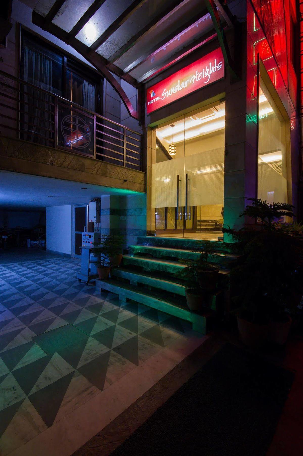 Hotel Sunstar Heights Delhi  Luaran gambar