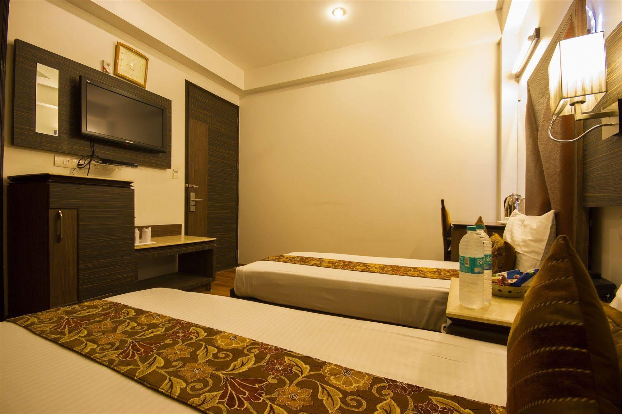 Hotel Sunstar Heights Delhi  Luaran gambar