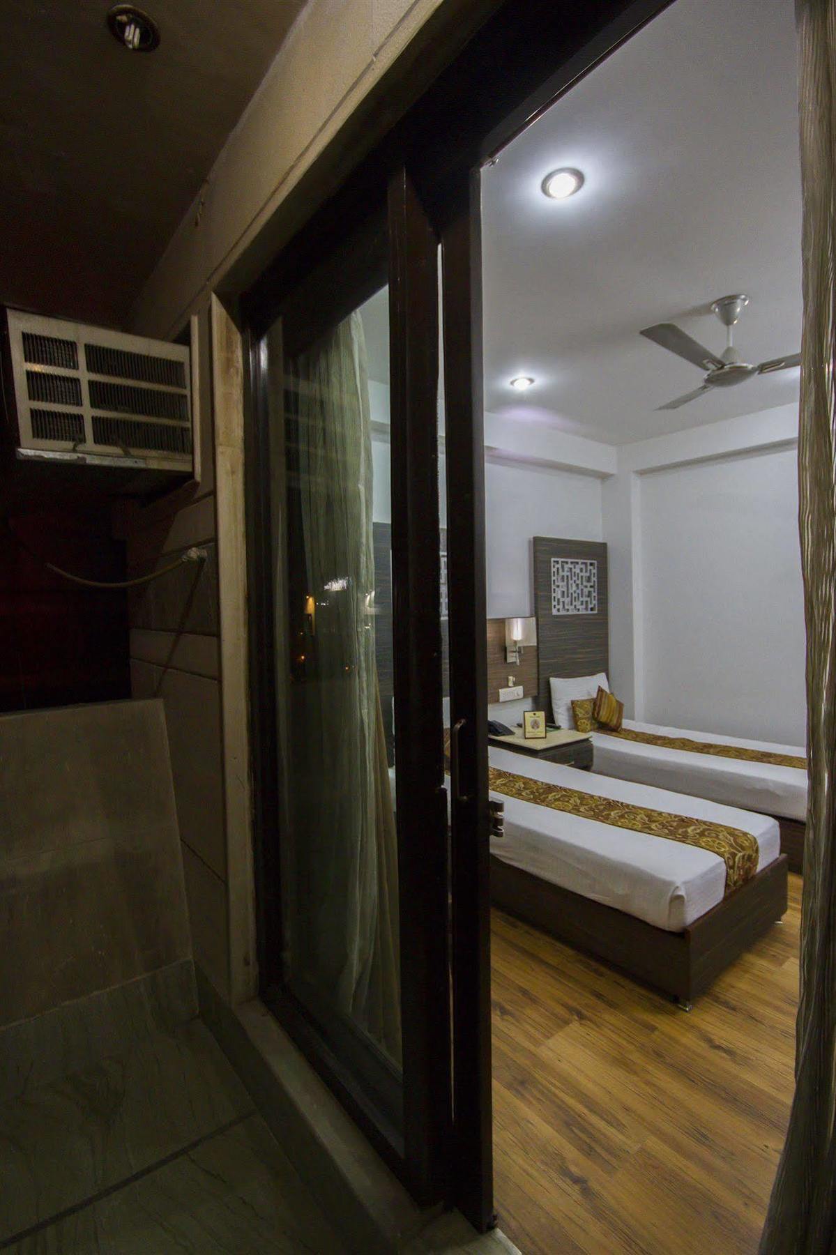Hotel Sunstar Heights Delhi  Luaran gambar